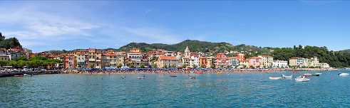 San Terenzo San Terenzo - Liguria - Italy - Ligurian Sea - Riviera - Port - Boat - Yacht - Gulf - Colorful - Summer - Beach -...