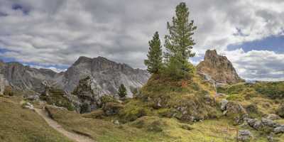 Col Reiser Santa Cristina Valgardena Cabin Grass Autumn Royalty Free Stock Images Park Stock Images - 025422 - 12-10-2018 - 16882x7476 Pixel Col Reiser Santa Cristina Valgardena Cabin Grass Autumn Royalty Free Stock Images Park Stock Images Leave Fine Art Photography Gallery Photography Prints For...