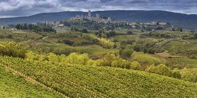 Montefalconi Tuscany Winery Panoramic Viepoint Lookout Hill Autumn River View Point Fog Rock - 022777 - 16-09-2017 - 20134x7436 Pixel Montefalconi Tuscany Winery Panoramic Viepoint Lookout Hill Autumn River View Point Fog Rock Modern Art Prints Stock Pictures Stock Fine Art Fotografie Art...
