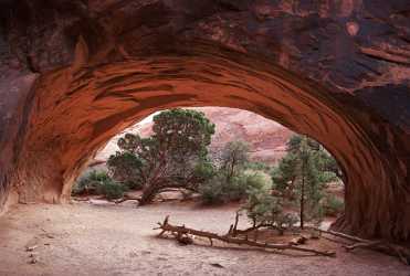 Moab Arches National Park Navajo Arch Utah Red Stock Pictures Royalty Free Stock Photos - 007693 - 03-10-2010 - 6567x4424 Pixel Moab Arches National Park Navajo Arch Utah Red Stock Pictures Royalty Free Stock Photos Hi Resolution Rain Fine Art Printer Images Landscape Photography Fine...